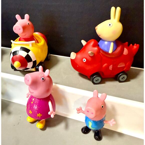 Peppa Pig 3 Mini Buggy’s cars vehicles & 4 family figures Set #2 - Picture 4 of 4